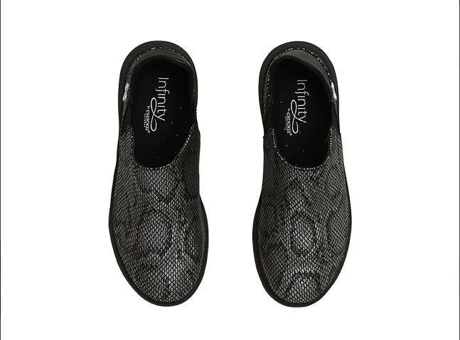 Infinity by Cherokee Women's Haven Slip-On Nursing Shoes